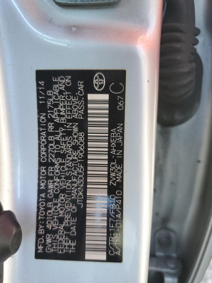 2015 TOYOTA PRIUS