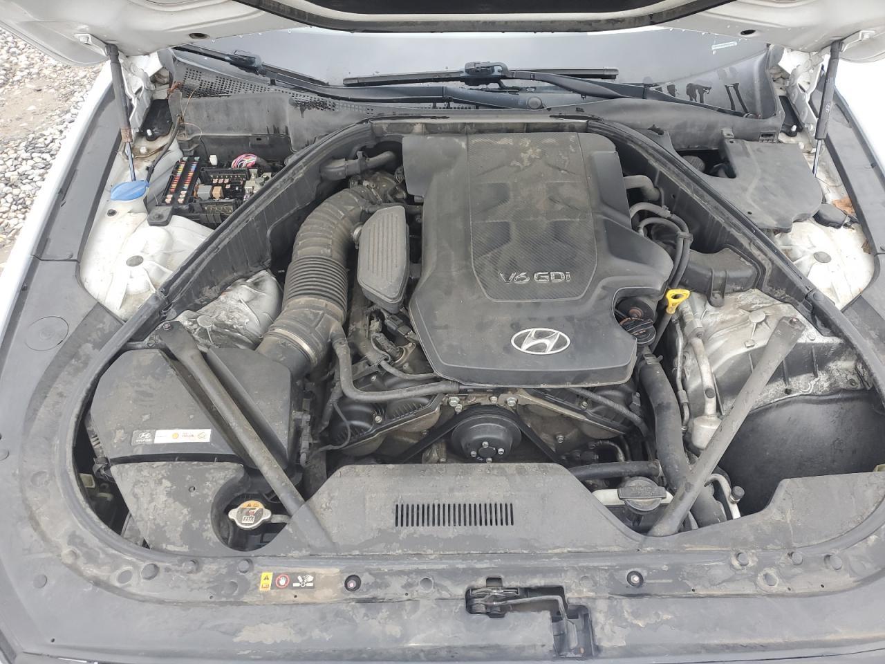 2015 HYUNDAI GENESIS