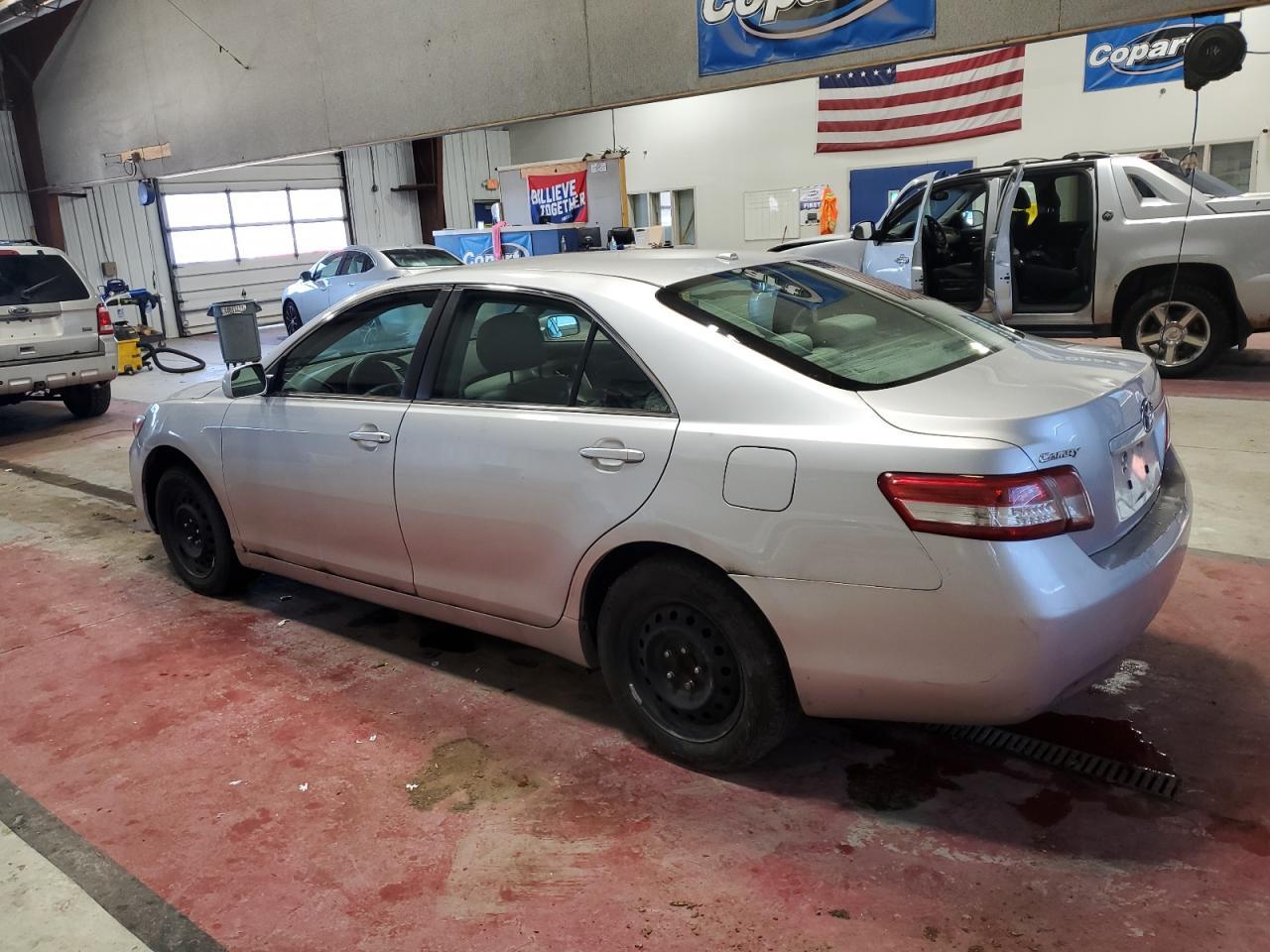 2011 TOYOTA CAMRY