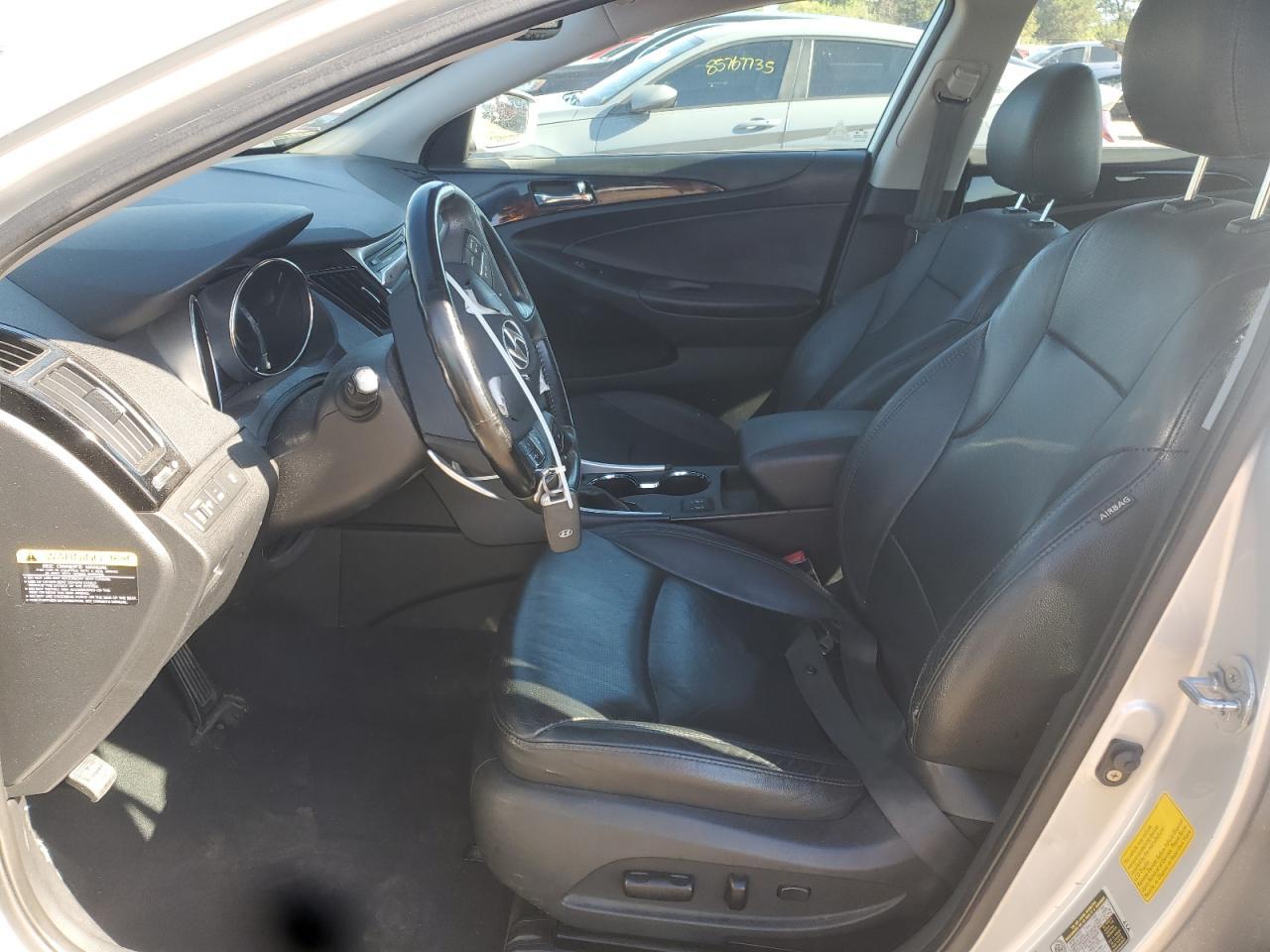 2011 HYUNDAI SONATA