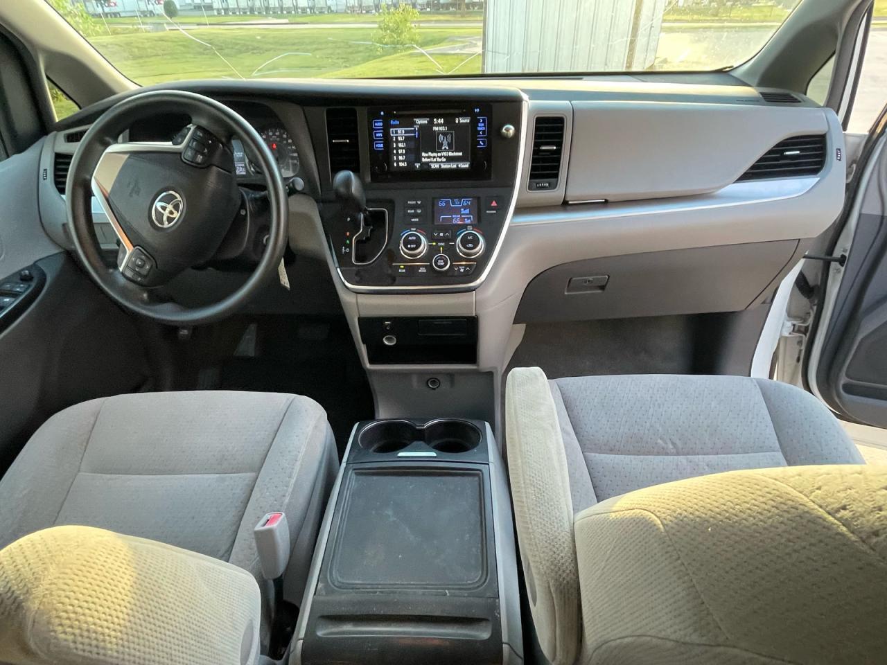 2015 TOYOTA SIENNA