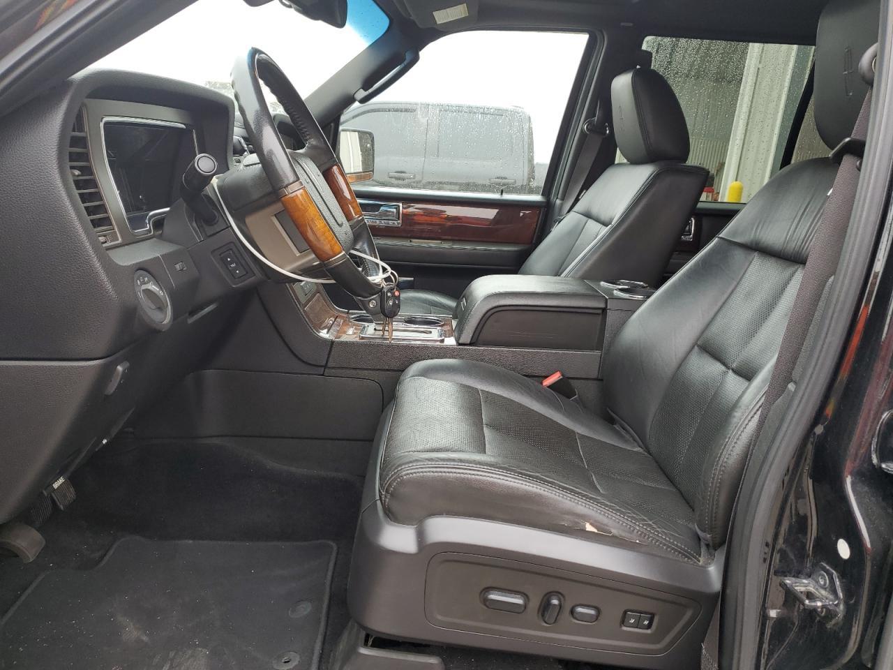 2011 LINCOLN Navigator