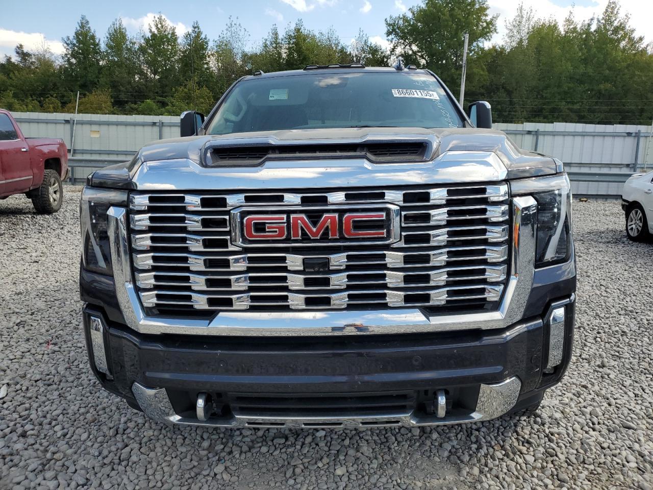 2024 GMC Sierra
