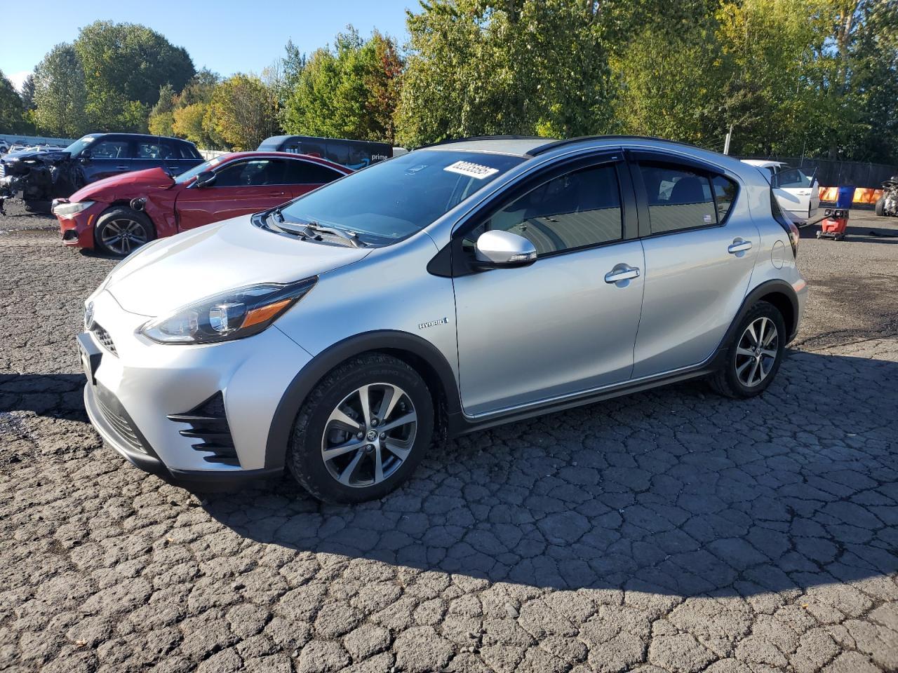 2018 TOYOTA Prius c
