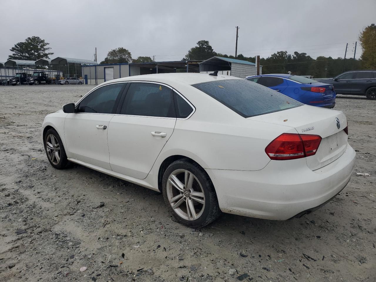 2014 VOLKSWAGEN Passat