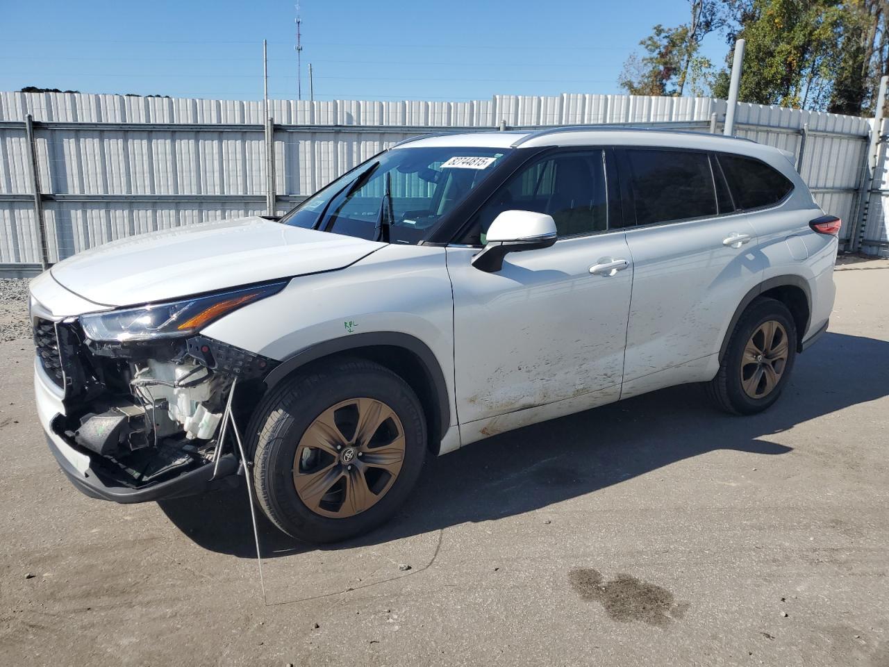 2022 TOYOTA HIGHLANDER