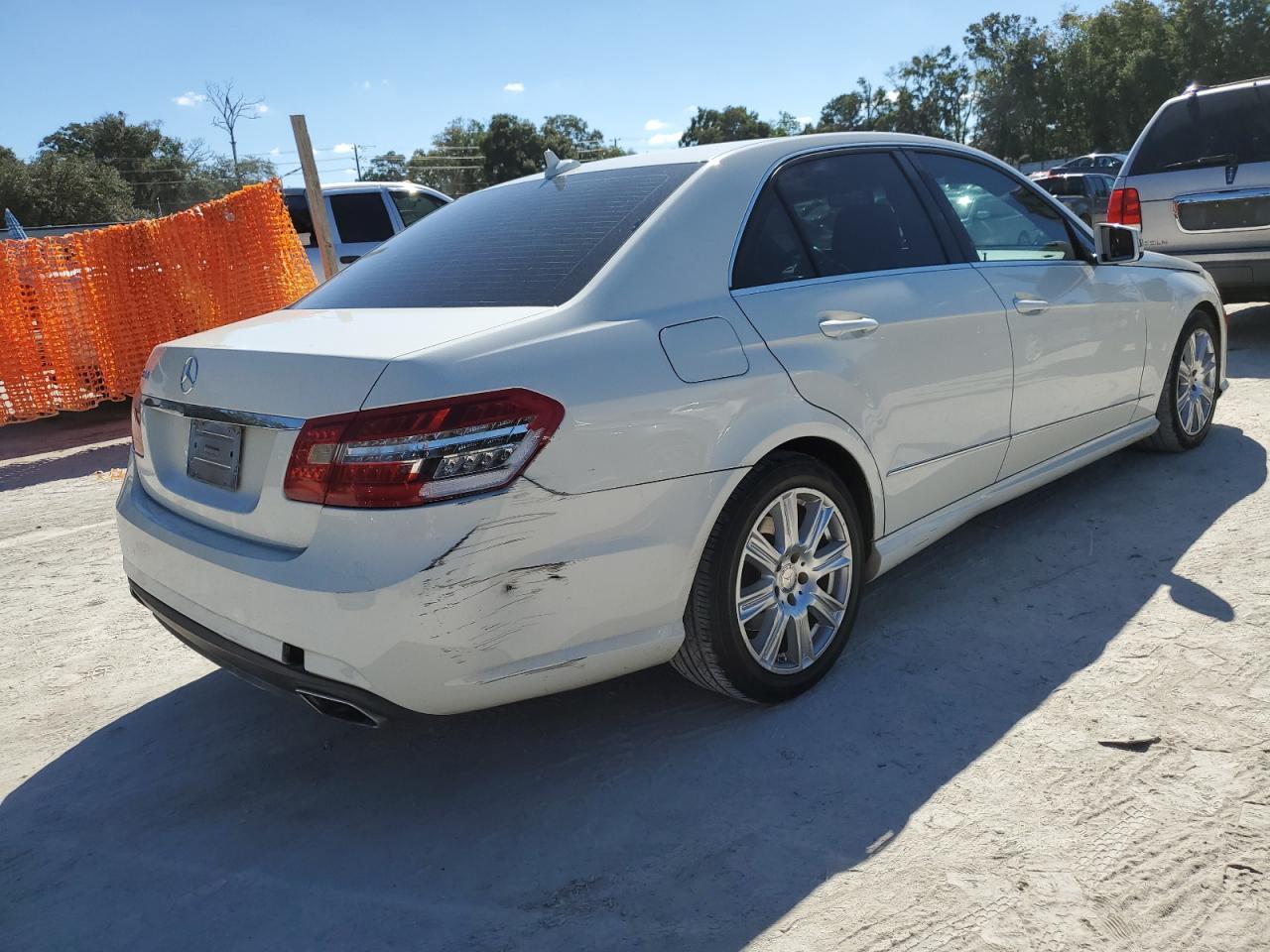 2011 MERCEDES-BENZ E-Class