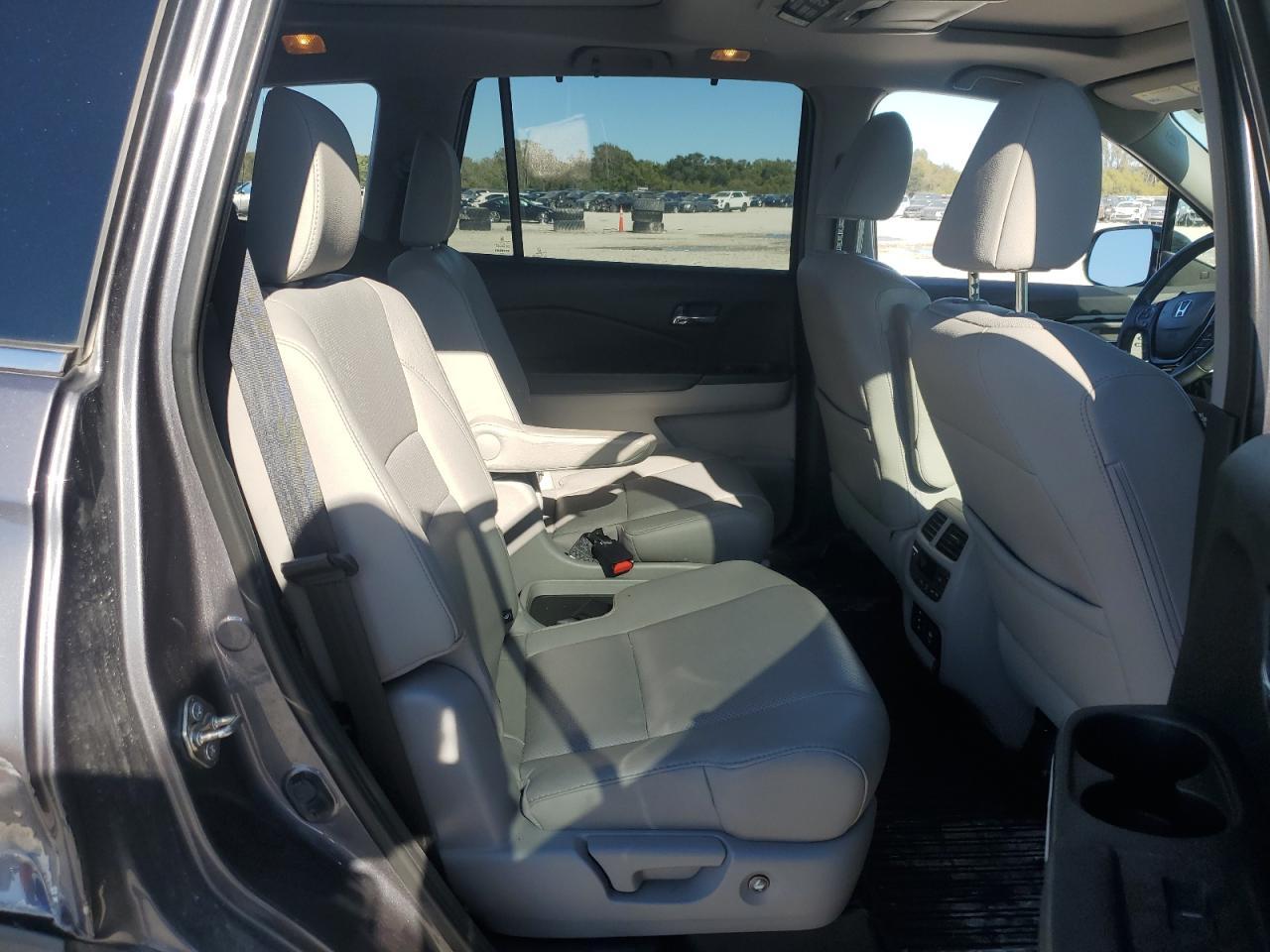 2017 HONDA PILOT