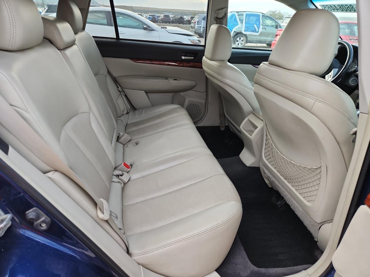 2010 SUBARU Outback