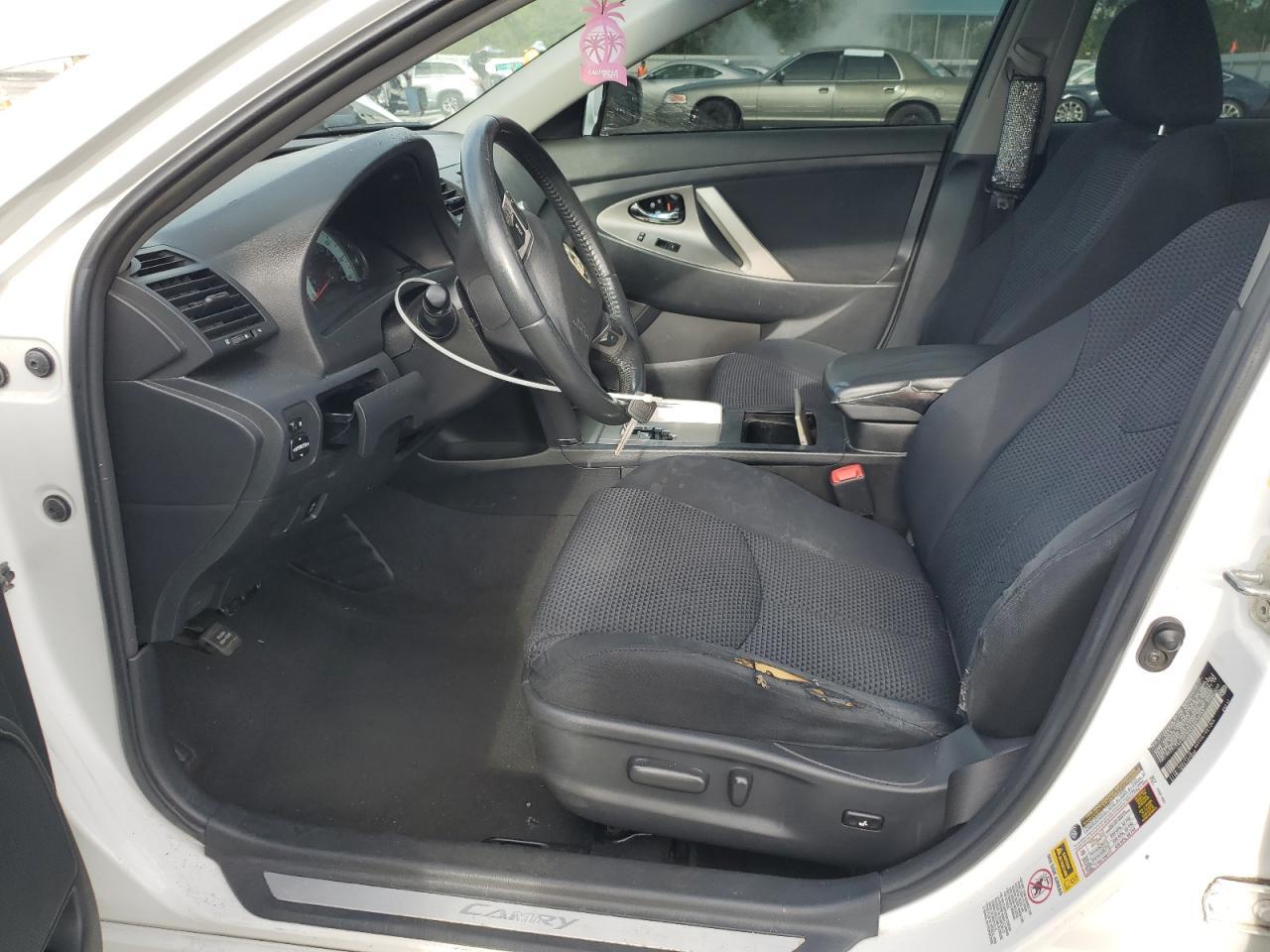2011 TOYOTA CAMRY