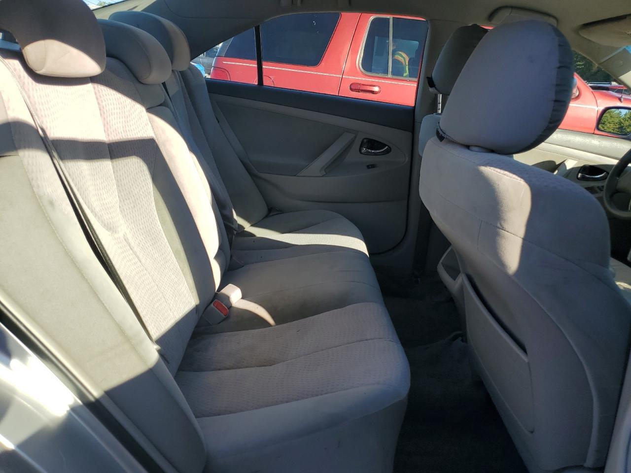 2011 TOYOTA CAMRY