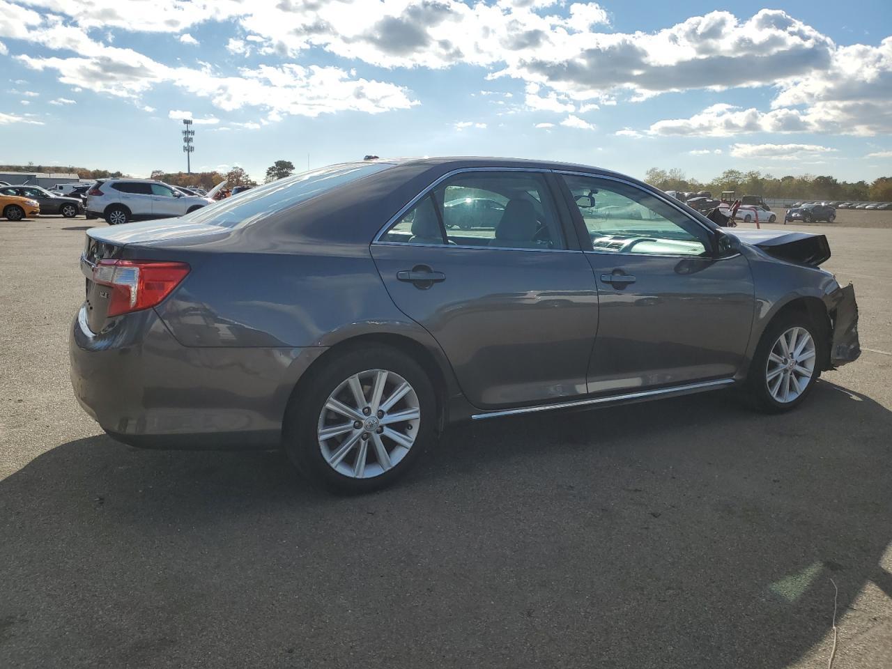 2013 TOYOTA CAMRY