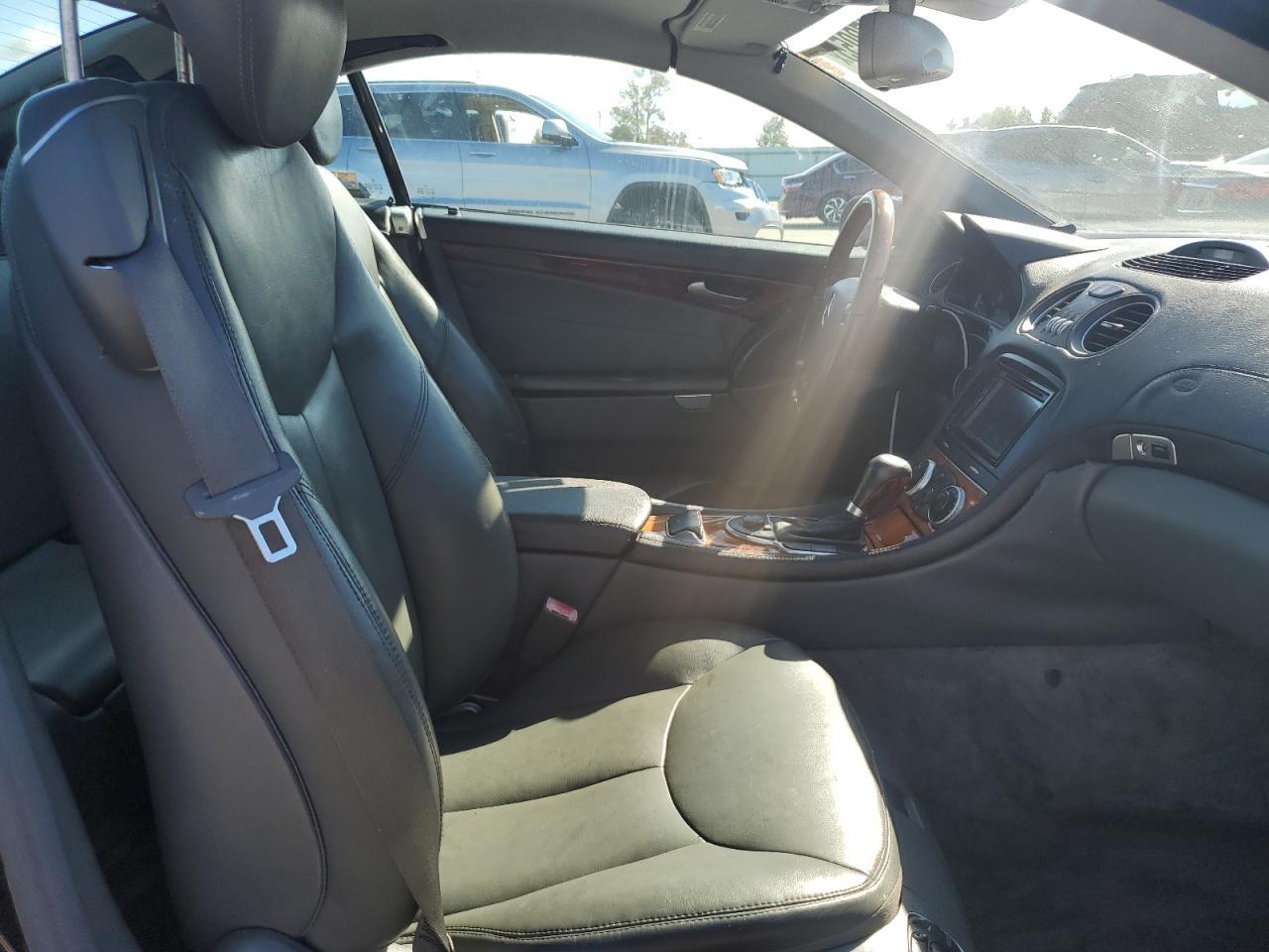2005 MERCEDES-BENZ SL-Class