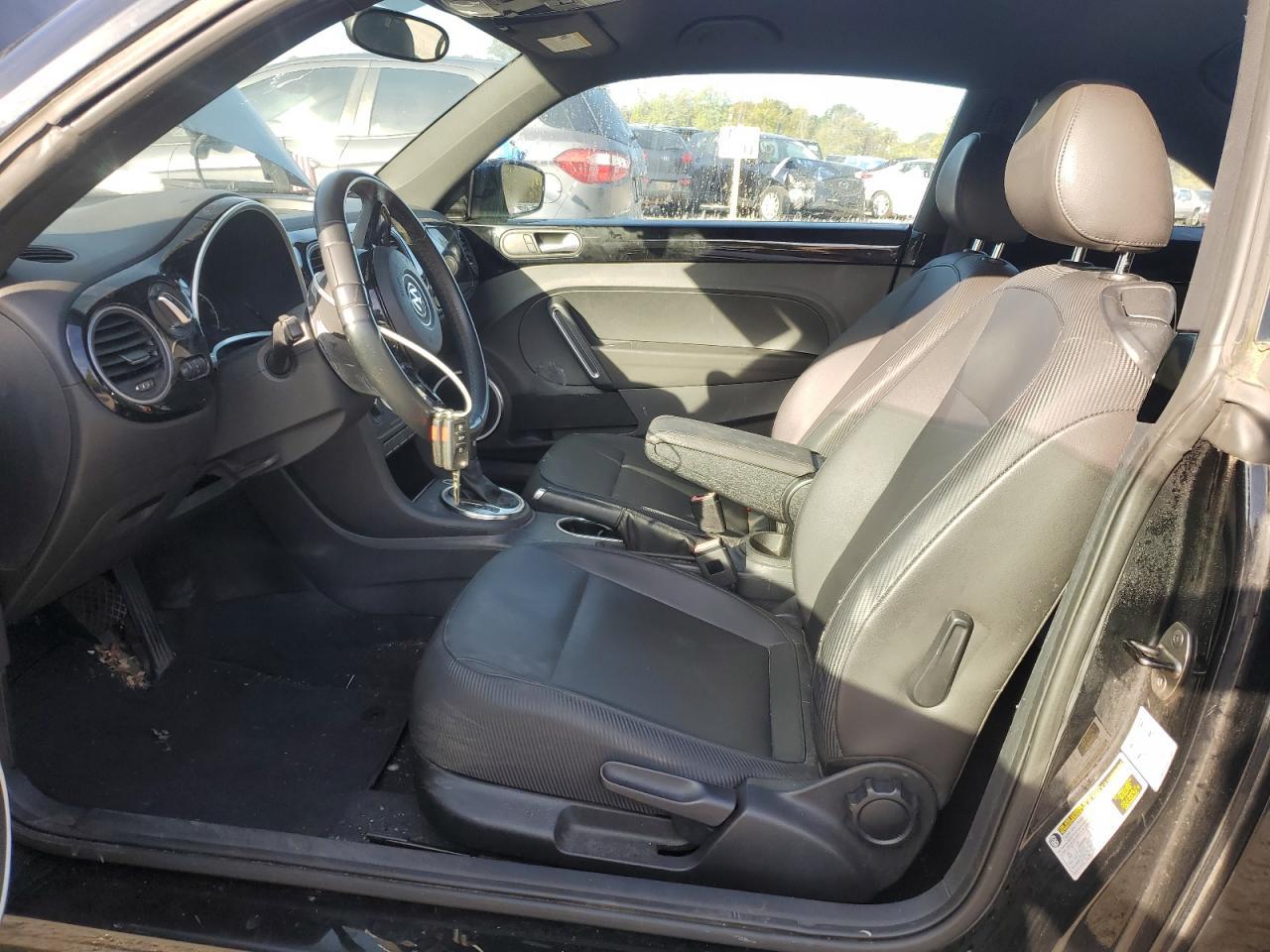 2013 VOLKSWAGEN Beetle