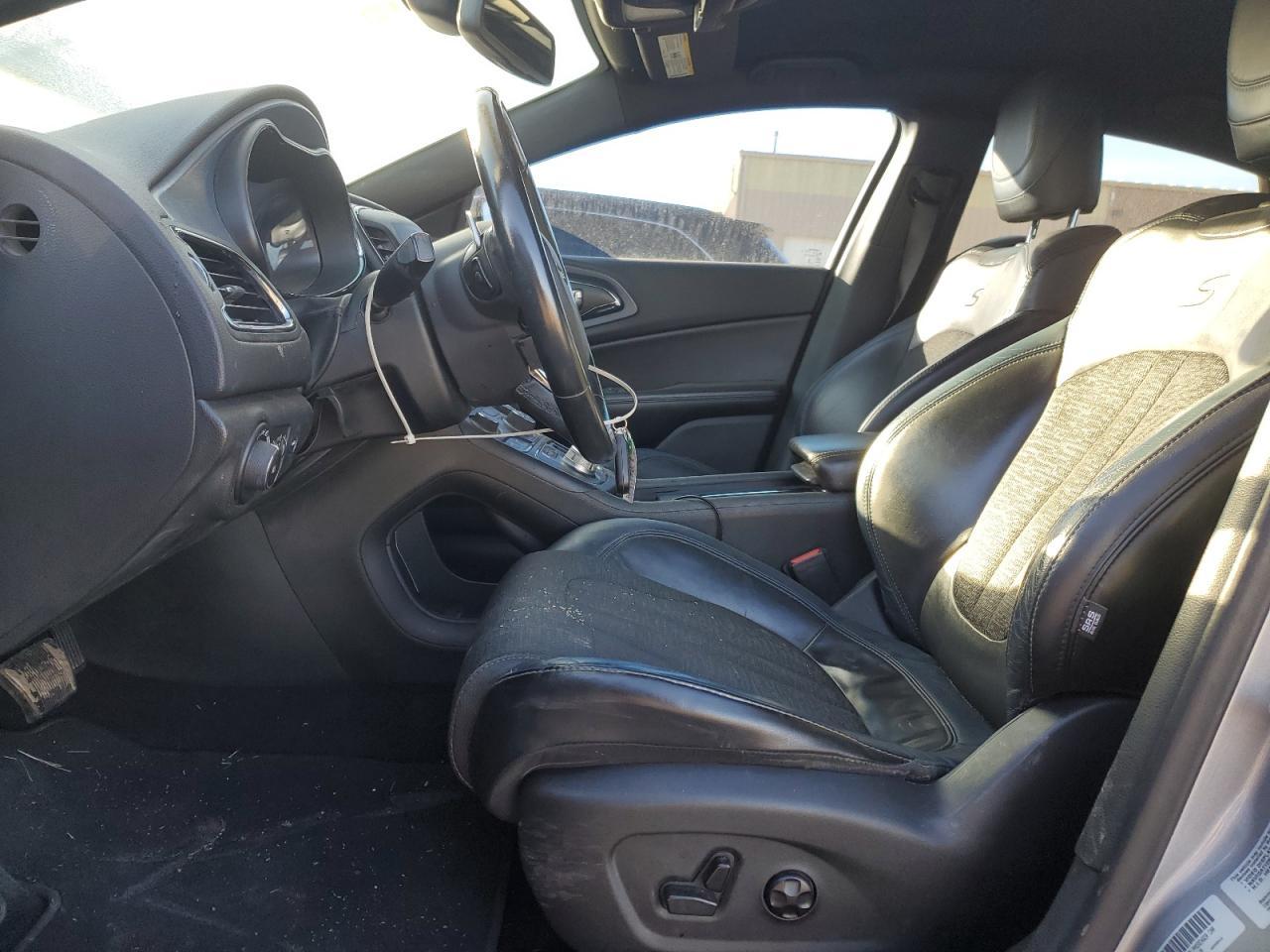 2015 CHRYSLER 200