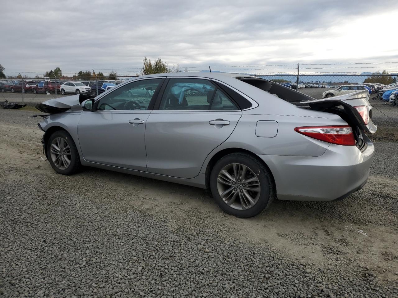 2016 TOYOTA CAMRY