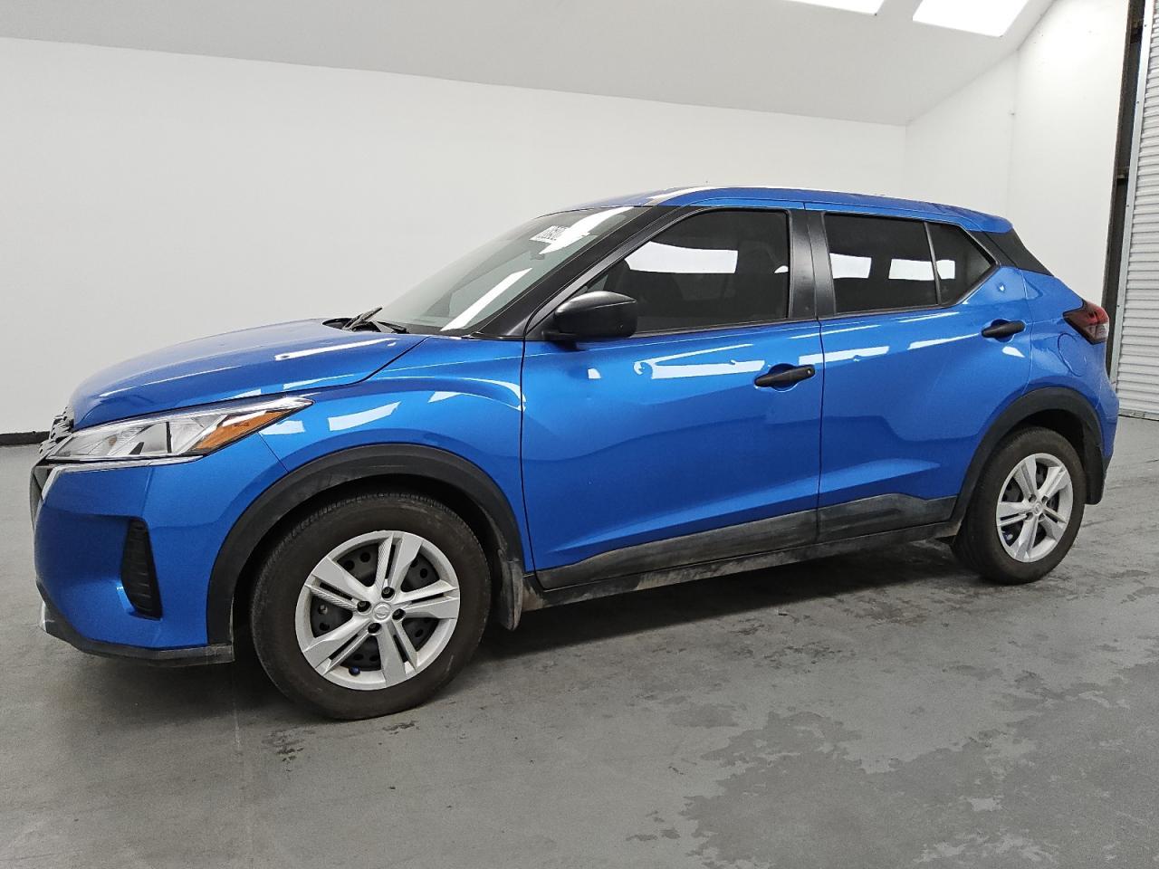 2024 NISSAN KICKS
