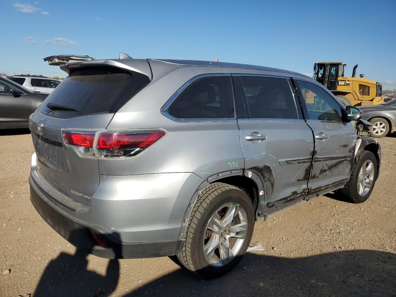 2016 TOYOTA HIGHLANDER