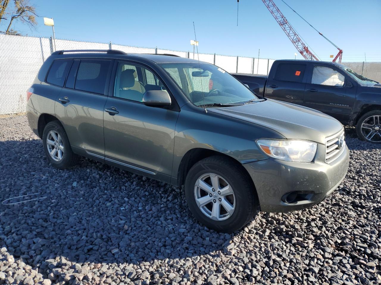 2010 TOYOTA HIGHLANDER