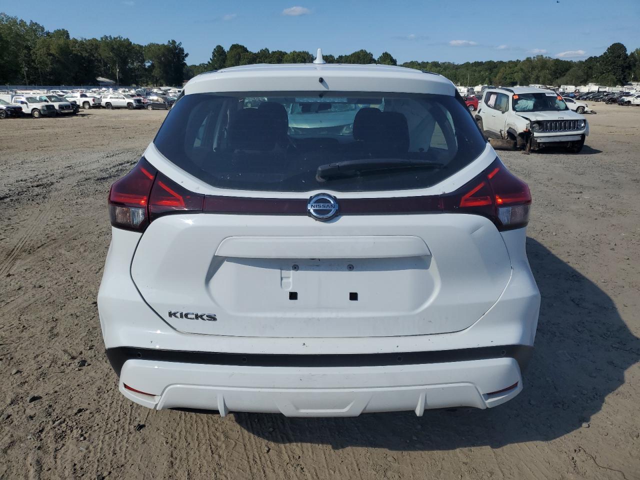 2021 NISSAN KICKS