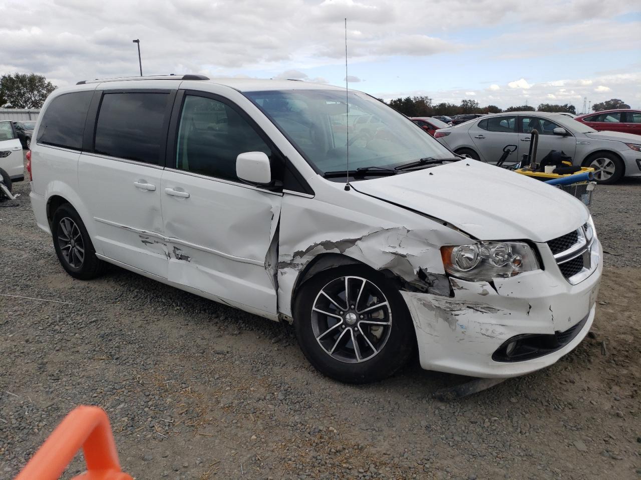 2017 DODGE GRAND CARAVAN