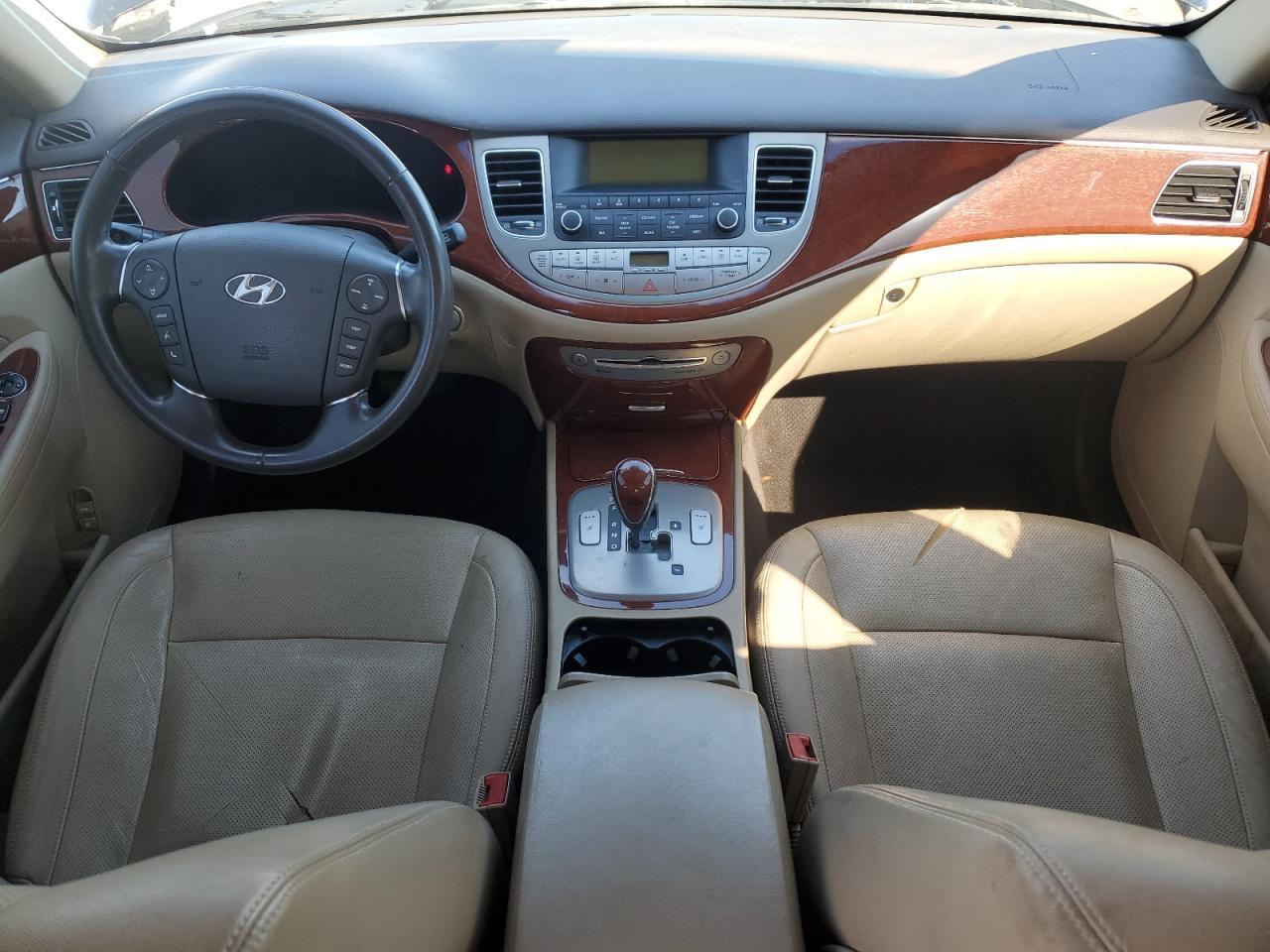 2013 HYUNDAI GENESIS