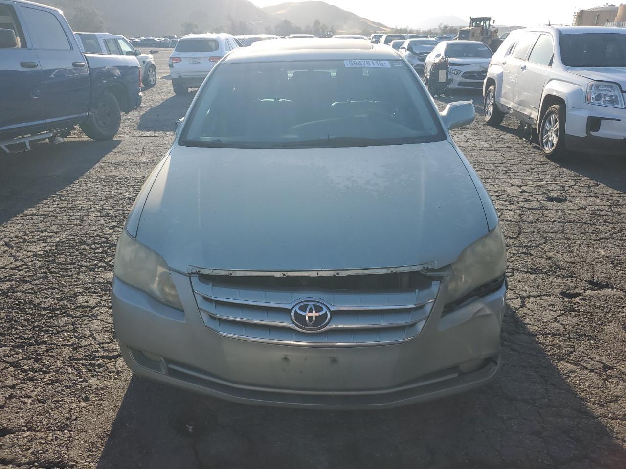 2006 TOYOTA Avalon