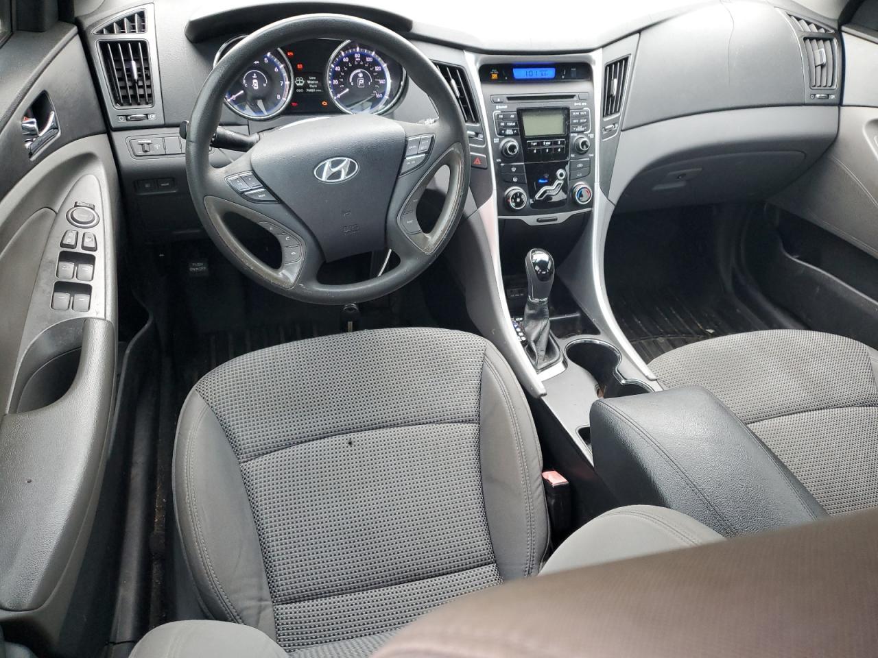2011 HYUNDAI SONATA