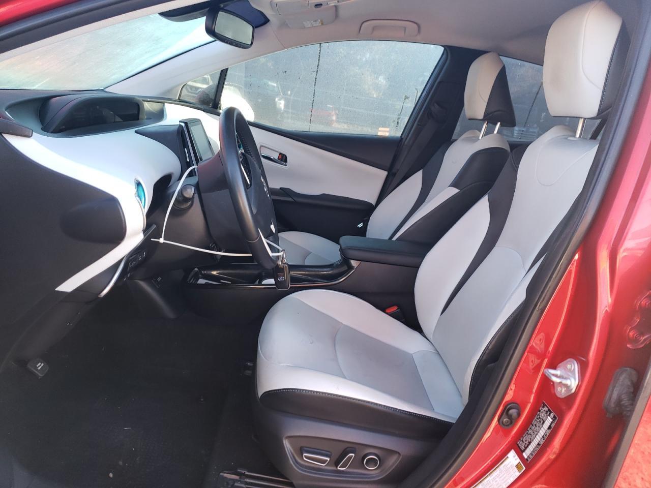 2017 TOYOTA Prius Prime