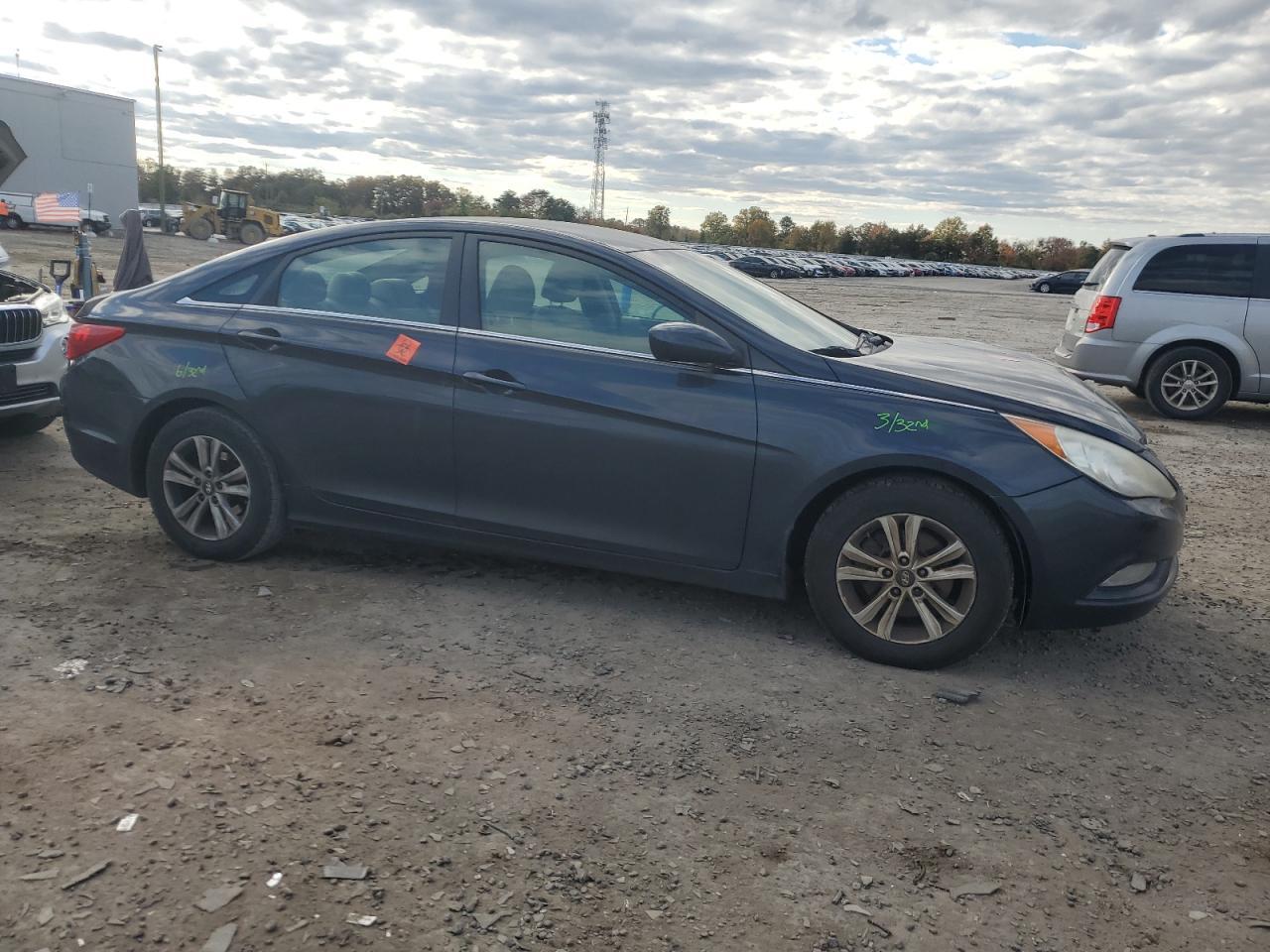 2013 HYUNDAI SONATA