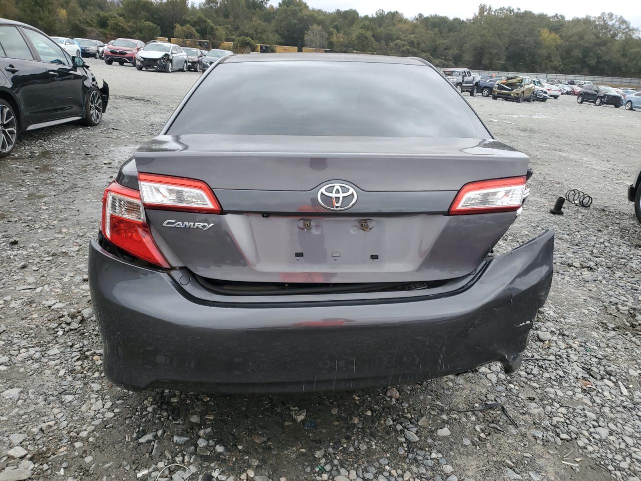 2014 TOYOTA CAMRY