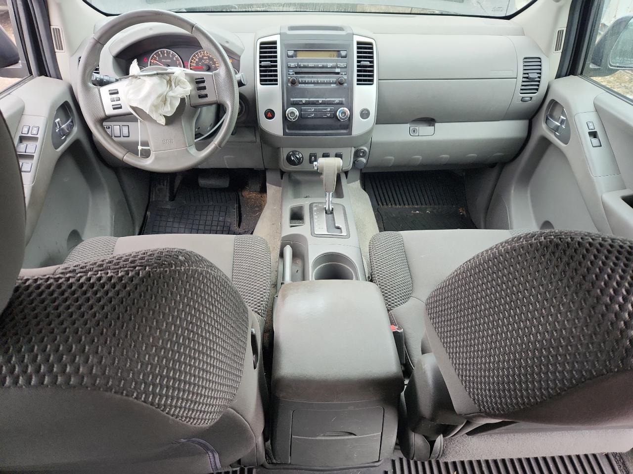 2012 NISSAN Frontier