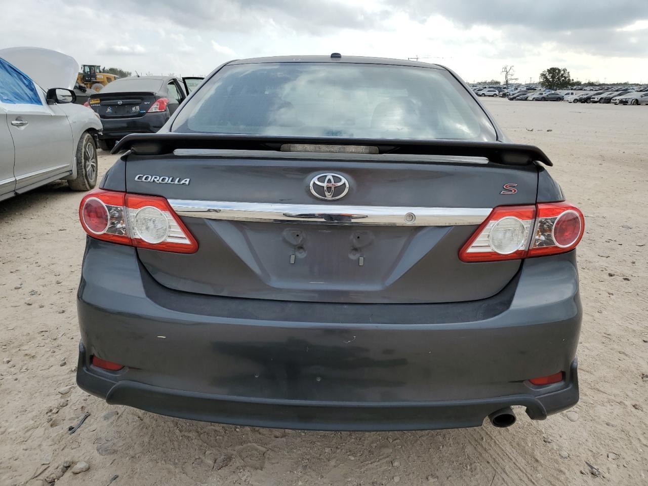 2011 TOYOTA COROLLA