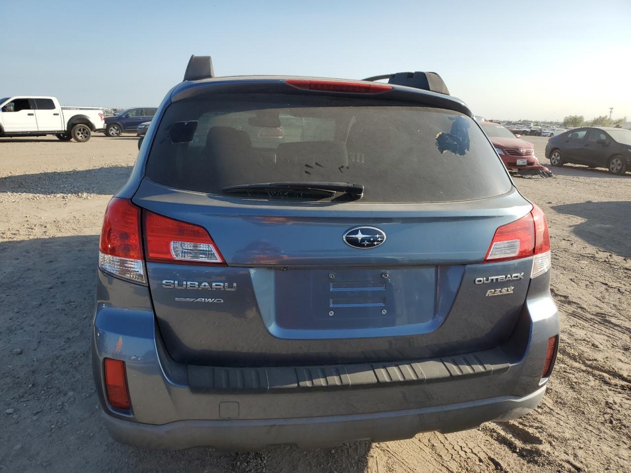 2013 SUBARU Outback