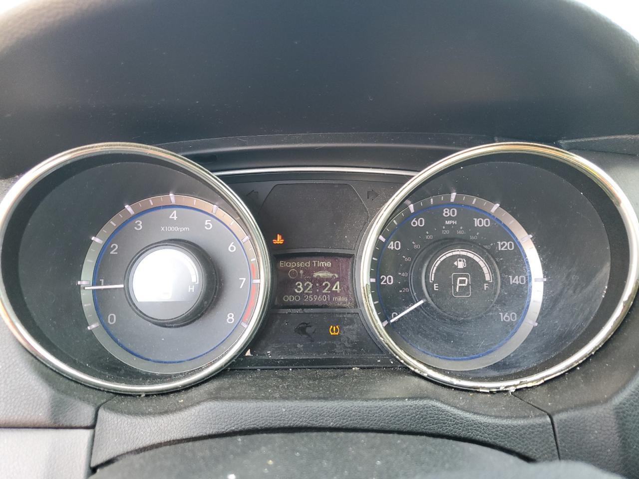 2011 HYUNDAI SONATA
