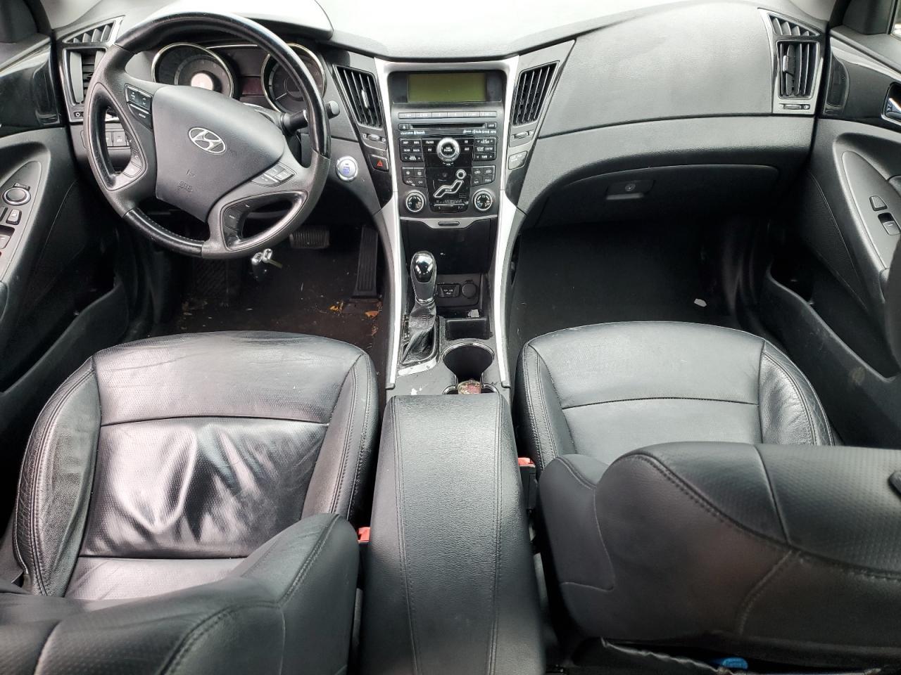 2011 HYUNDAI SONATA