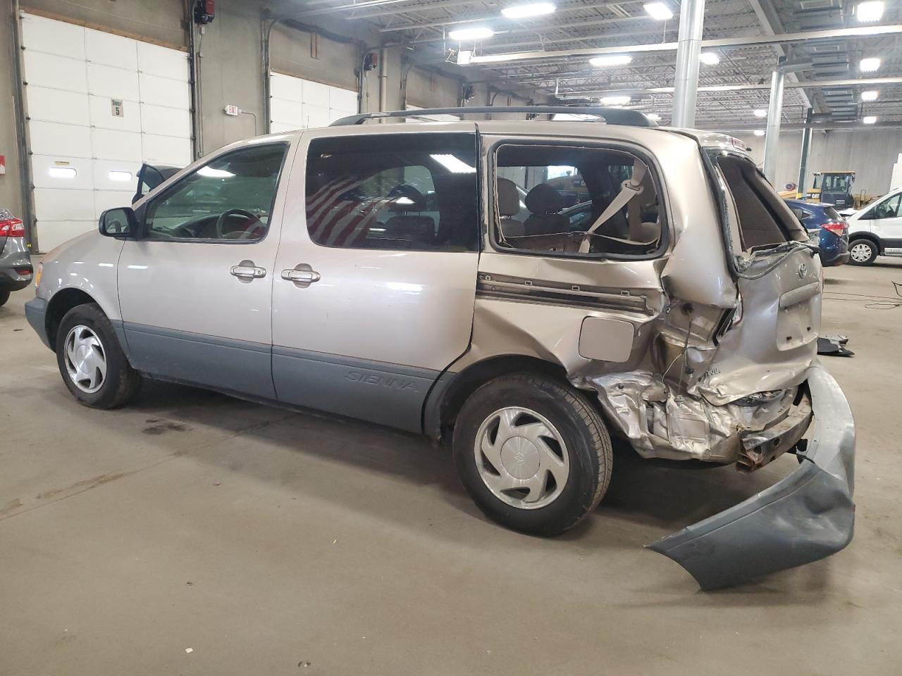 2000 TOYOTA SIENNA