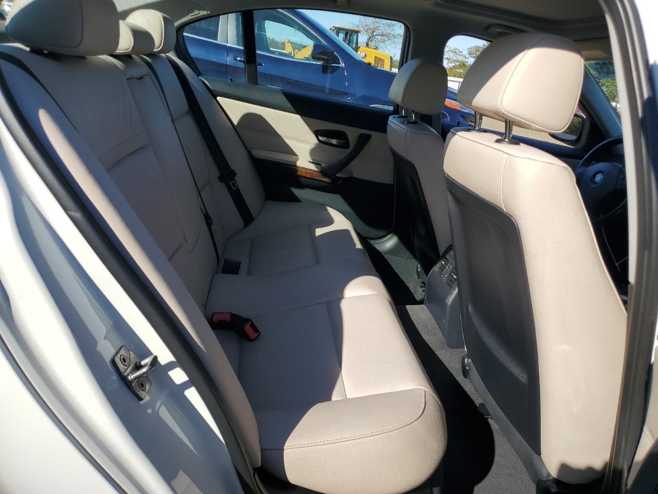 2011 BMW 3 SERIES