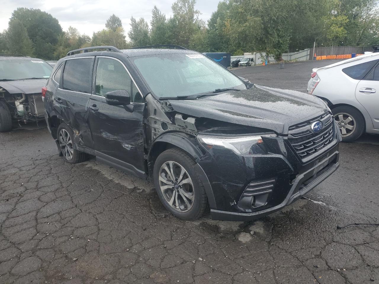 2022 SUBARU FORESTER