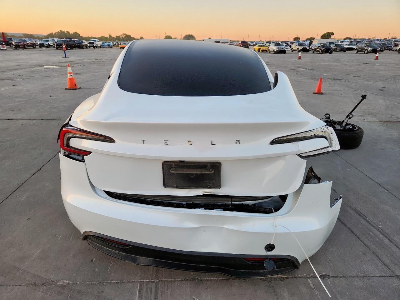 2024 TESLA MODEL 3