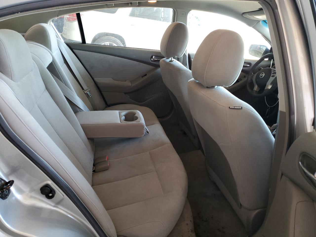 2010 NISSAN ALTIMA