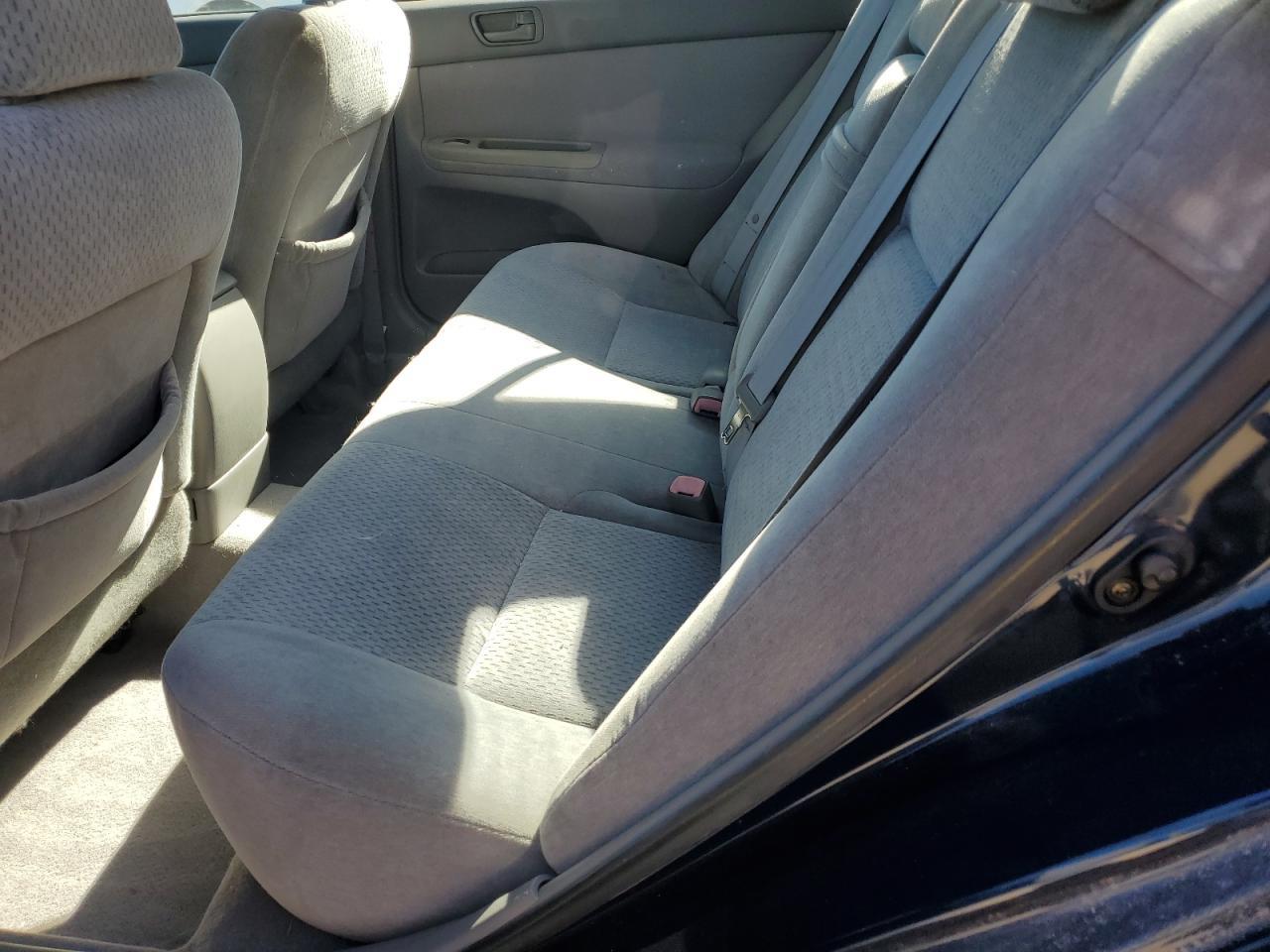 2004 TOYOTA CAMRY