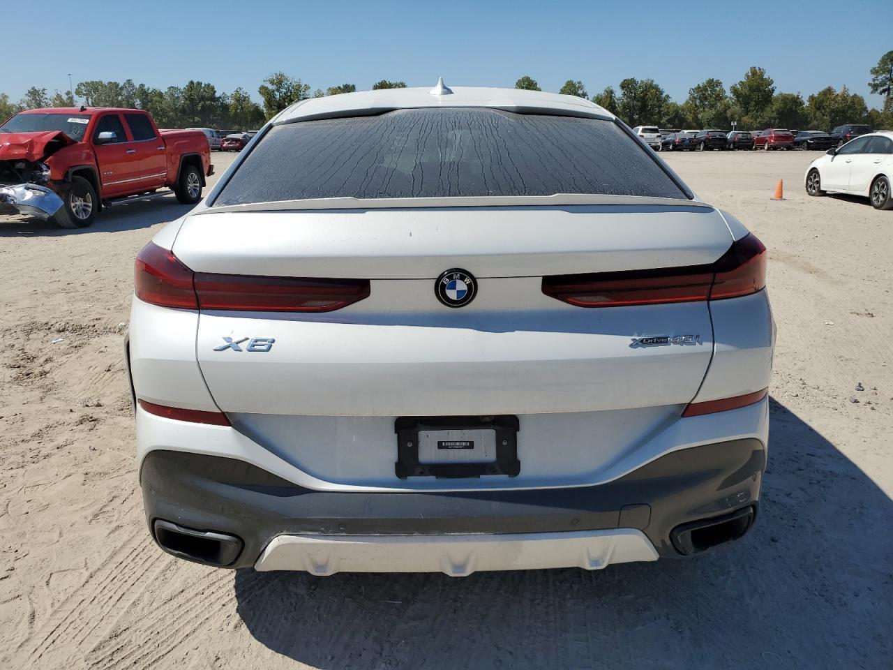 2022 BMW X6