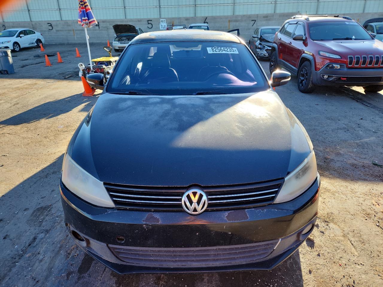 2011 VOLKSWAGEN JETTA