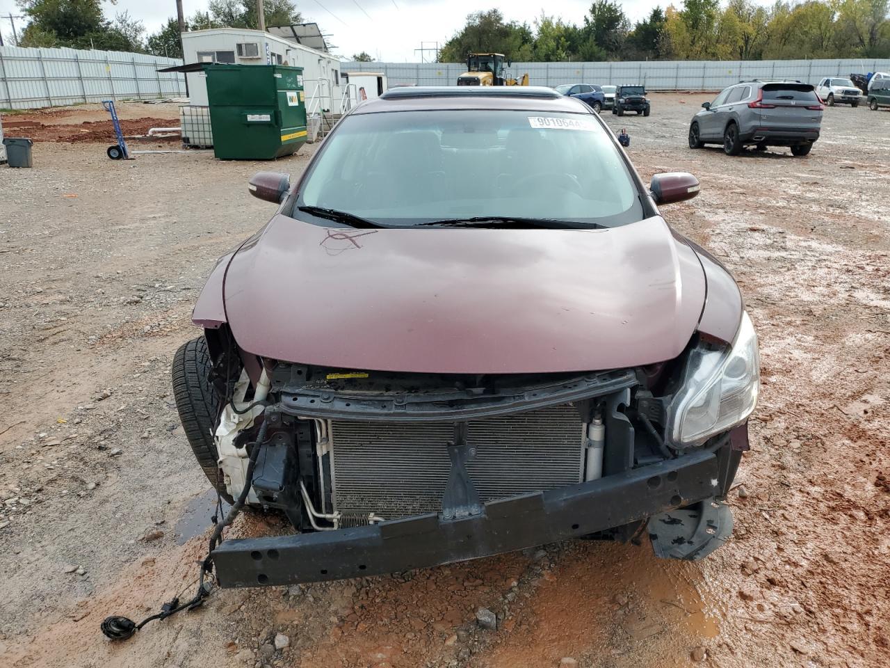 2010 NISSAN Maxima