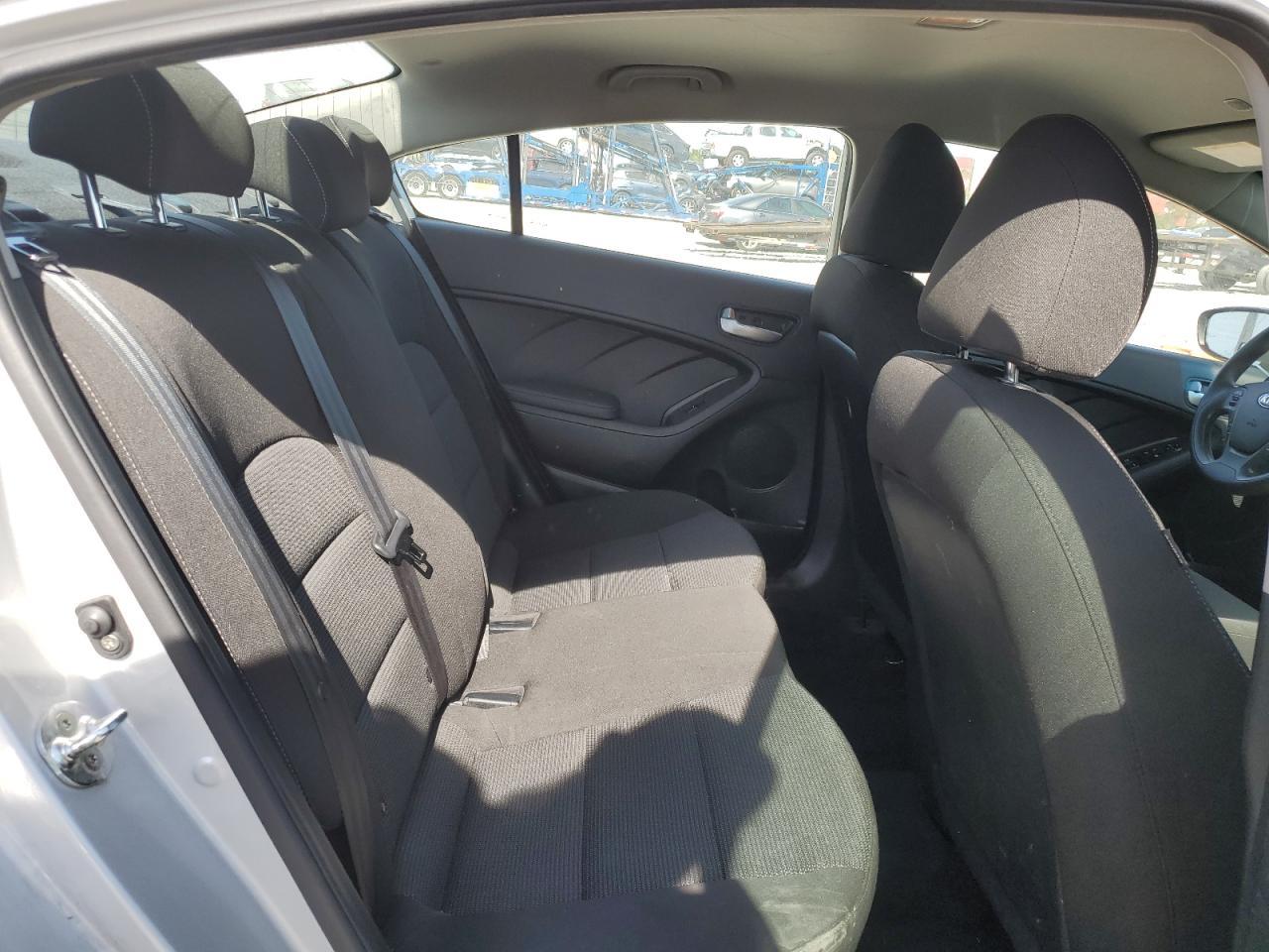 2017 KIA FORTE