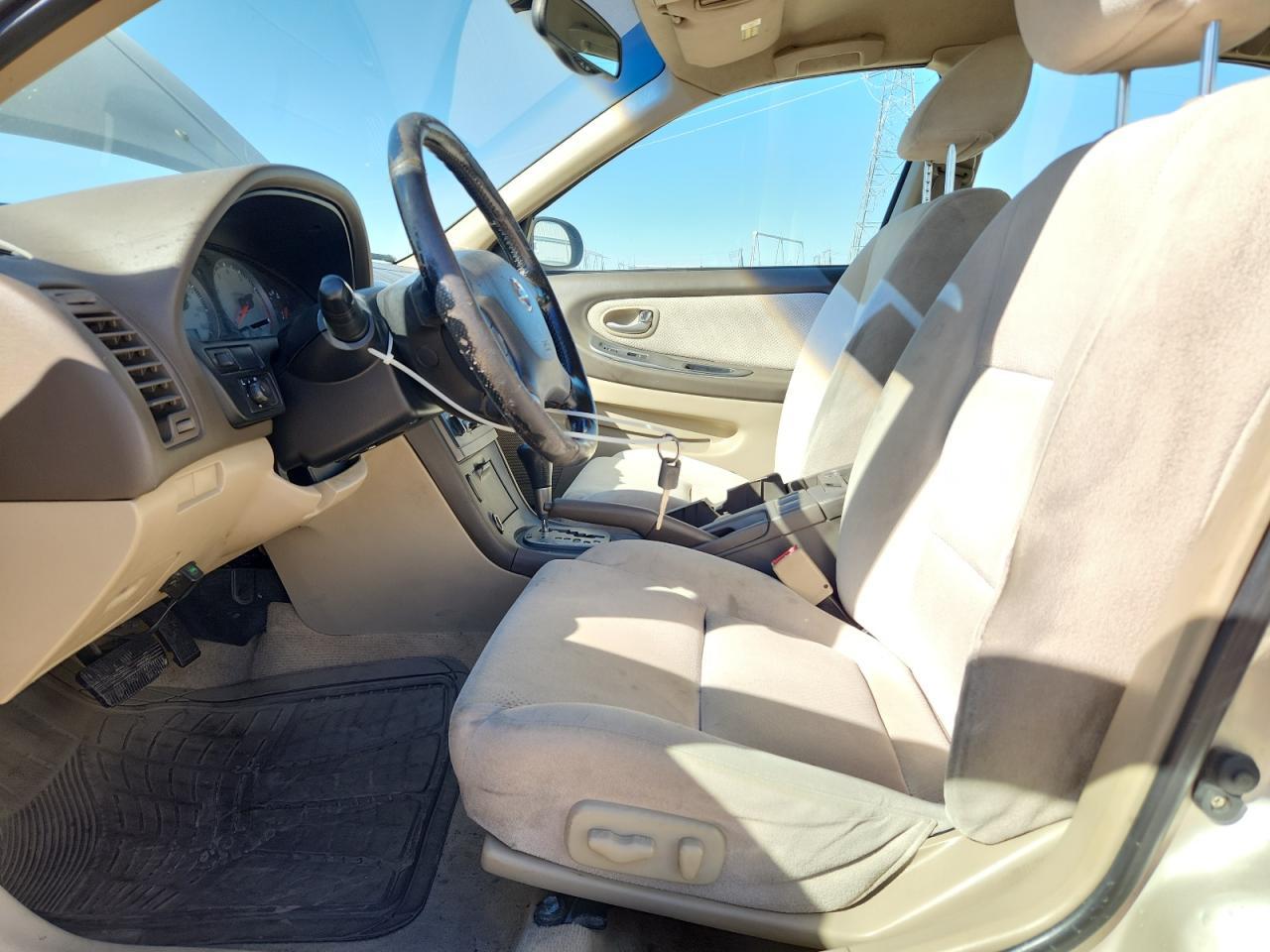 2002 NISSAN Maxima