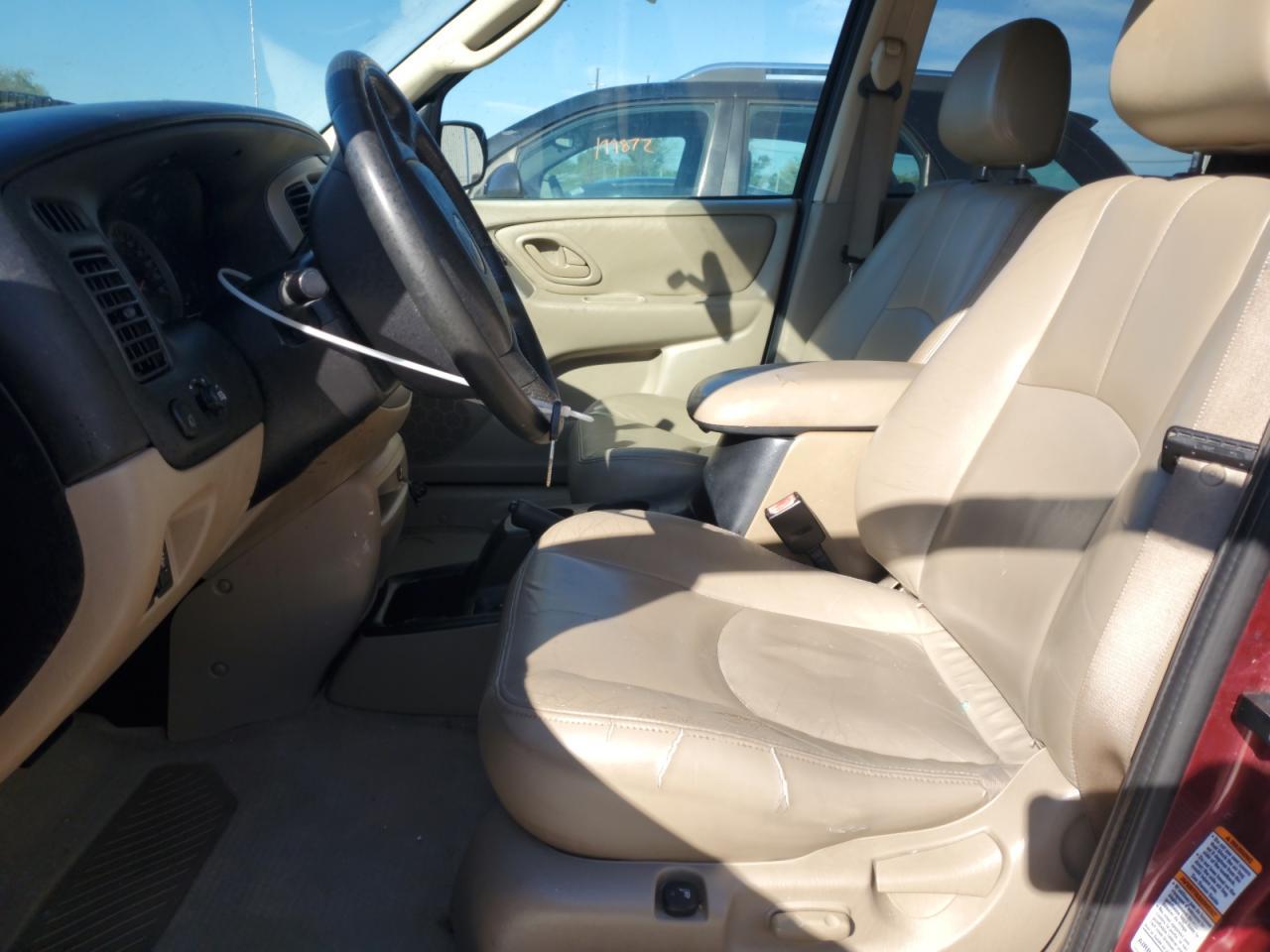 2004 MAZDA Tribute