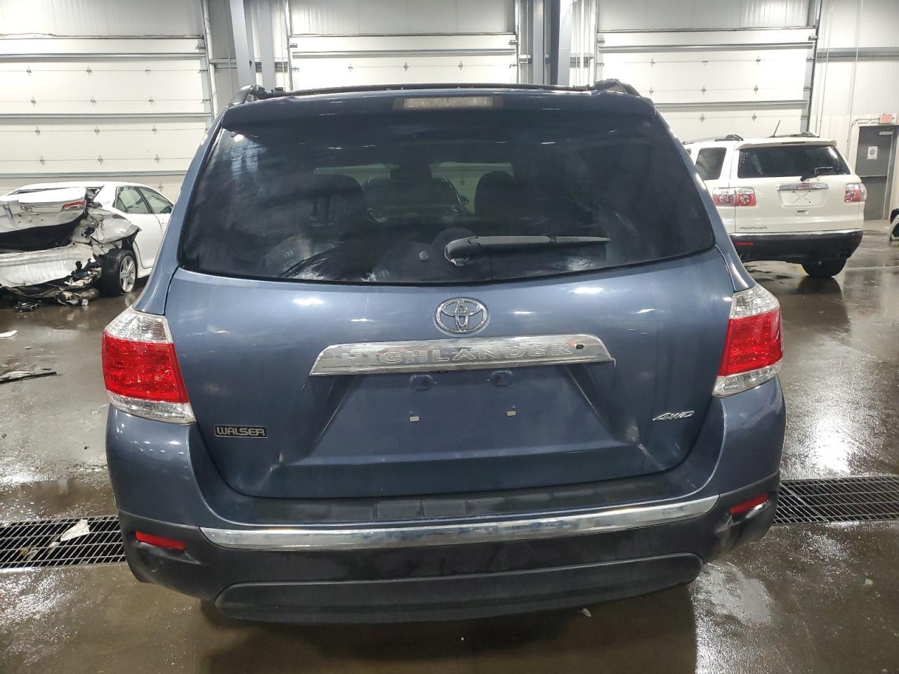 2013 TOYOTA HIGHLANDER