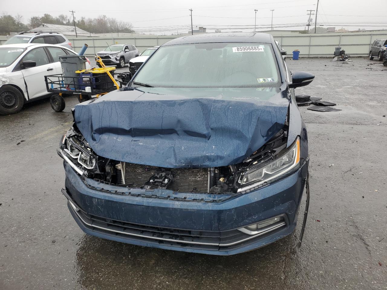 2018 VOLKSWAGEN Passat